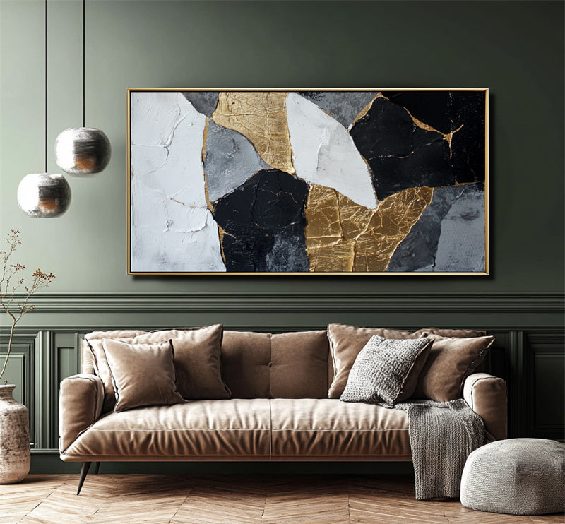 Fragments of Timeless Elegance