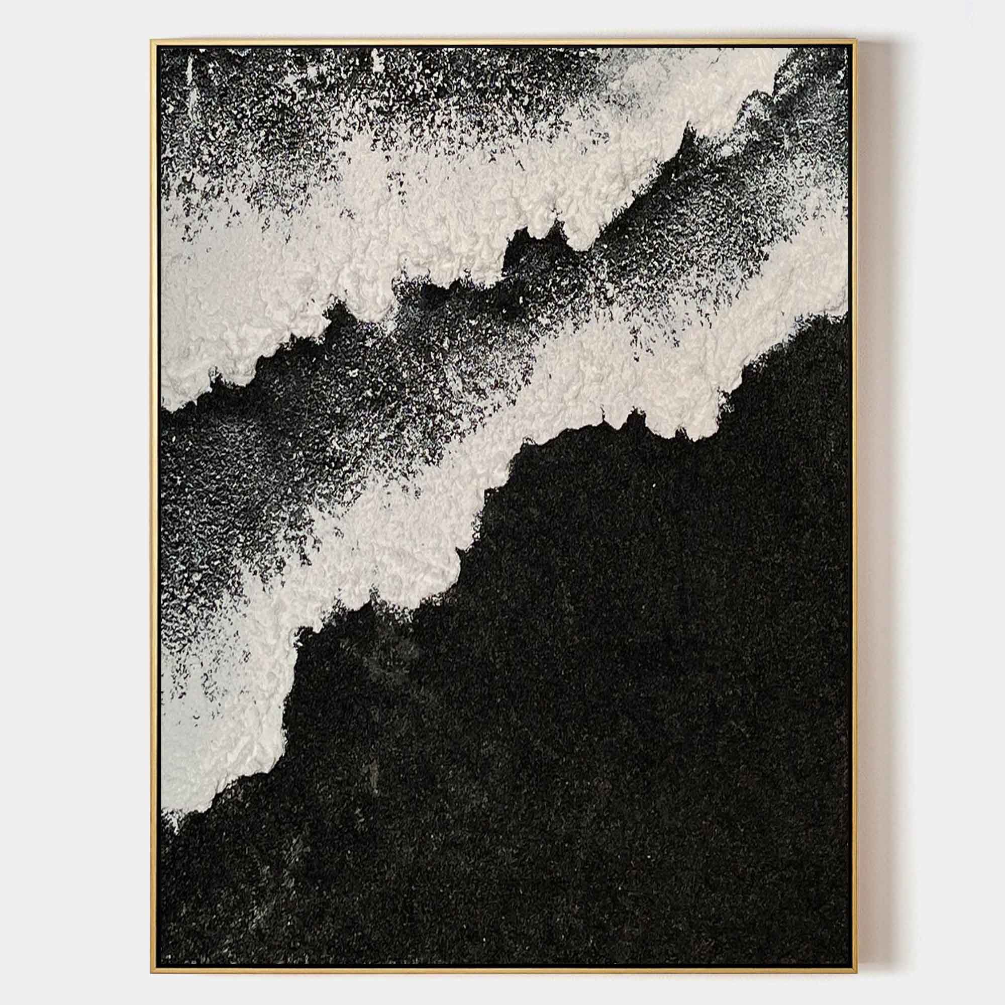 Monochrome Tidal Elegance